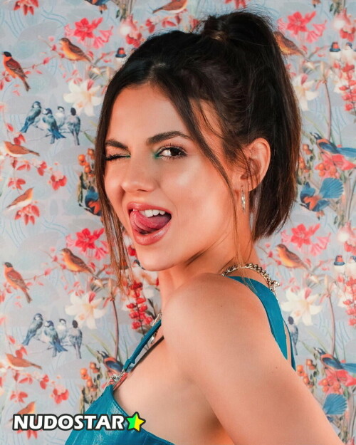 818cccaeb56cf5bc08f9d6c79393c363