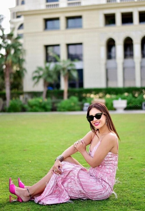 07b80d67b643df5ee215d99931c2ebcb