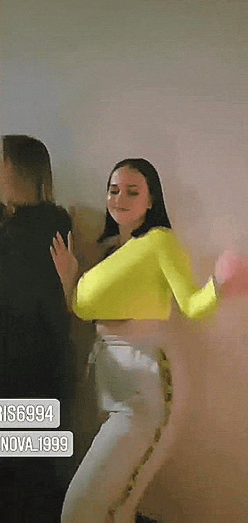 10fc17f537eb932585bba2b26355a528.gif