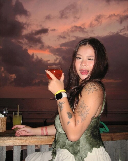 7684c88a975f58911c0bcc109c65aa4a