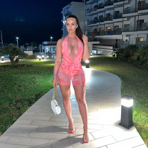 fc9998a496c19a58596156e8a1e68b70