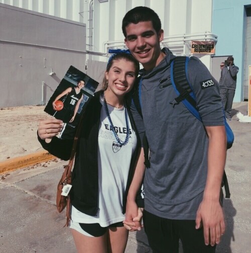 ca8d5fa281a9d9f79ab2dc435f0901b1