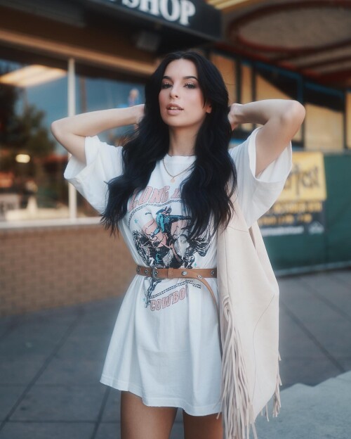 0da05b074c0a664a25de6efe9eeade81