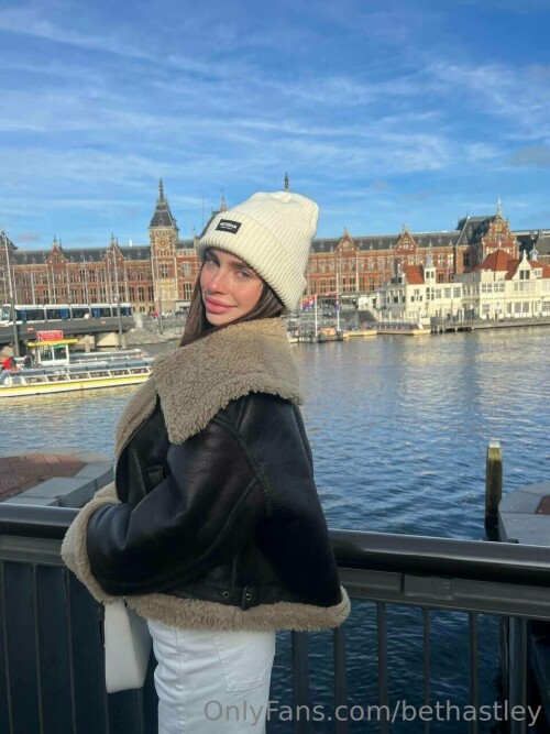 f4005866d4d2a1dc57eea3d2bc3c177d