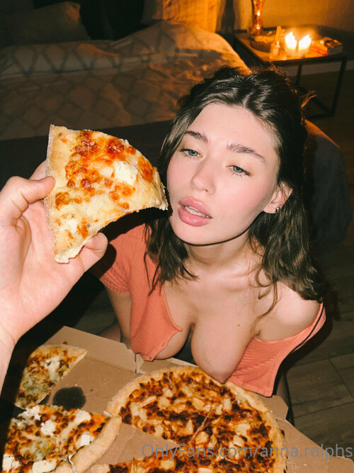anna.ralphs 2022 04 25 2435866532 Bon appetit to me