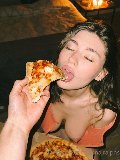 anna.ralphs 2022 04 25 2435866533 Bon appetit to me