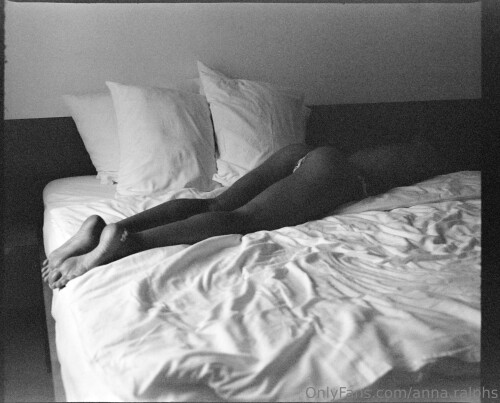 anna.ralphs 2022 10 28 2658229838 for photographs on film a separate love. color phot