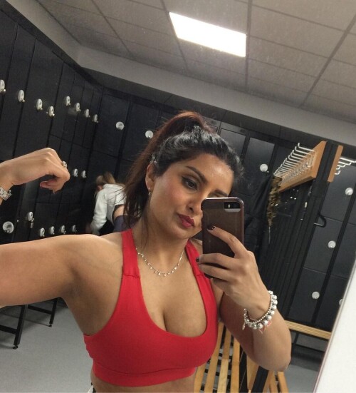 0621ca3714e4ec2fa7b85c0e96cf27d0