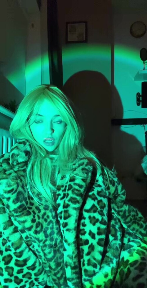 21d8dfd3ec70f06bd262430acd4b9997