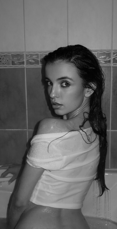 8c868d9e0fe046f1d9de14ce8c18a7ef