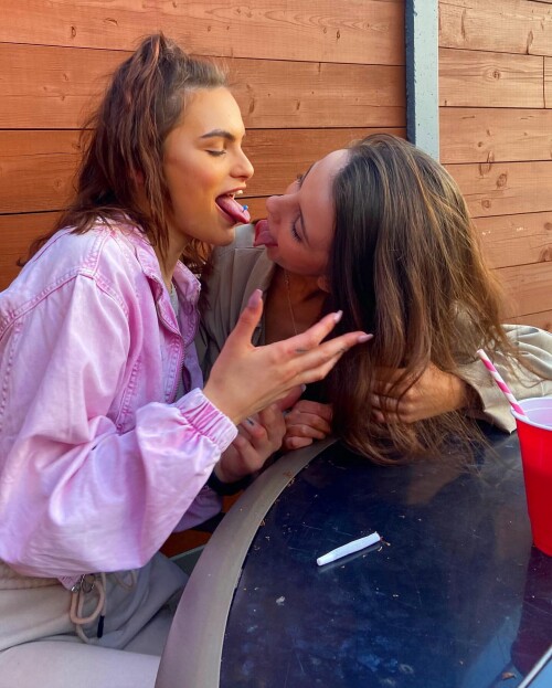 e84704a44a829e076bedff2b5f5f65aa