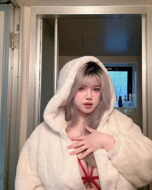 ee7a792e7e7d85555667bc7790cd2988