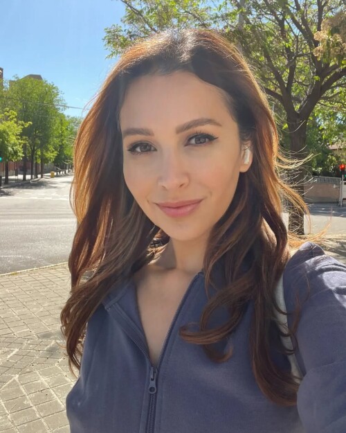 8937c7f149aa6cbc8494bbc2869f93e0.jpg