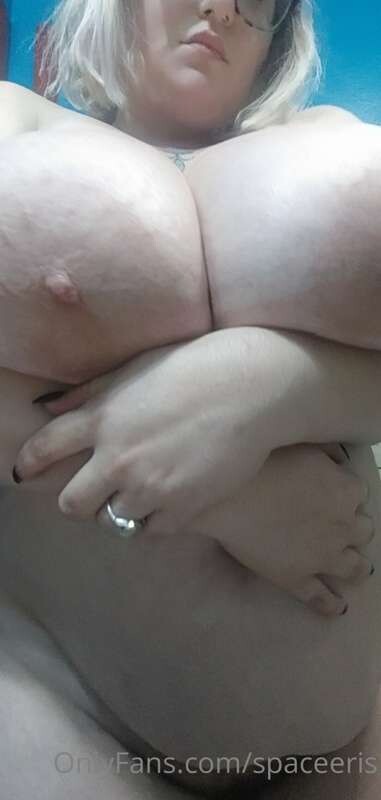 1fc6cacf9afad34ae8ff1b0c24410cdd2fba4a6f910c2741.jpg
