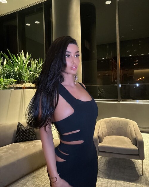 d6f41a73b90f3a5a69cd6553f3501ea4.jpg