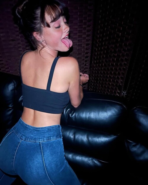 e16f11ab90bb6202a6620259280bb46a.jpg