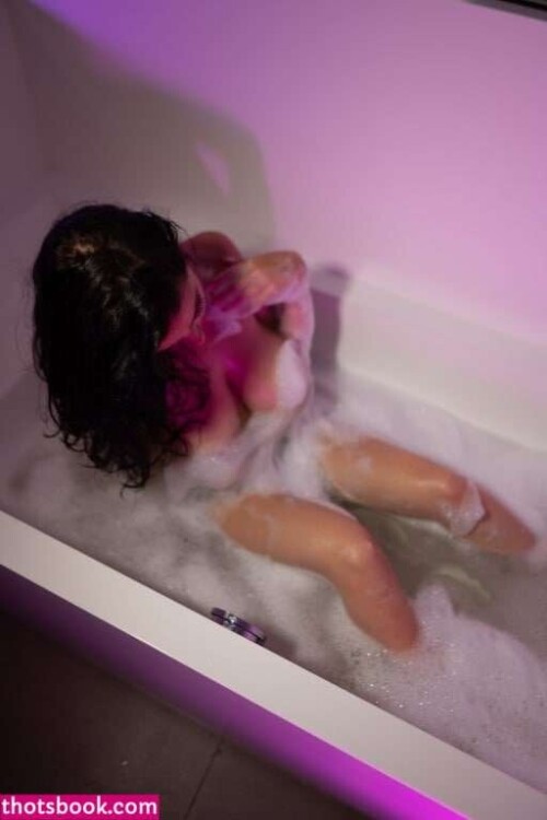 aec9d3c400f1e1f9e1c2383e3b3e5ecf