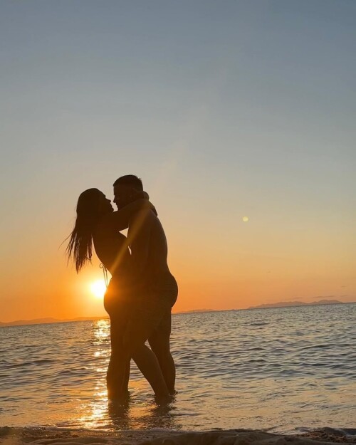 c4ac10e61db68c5a6ef71cbb2a52c40d.jpg