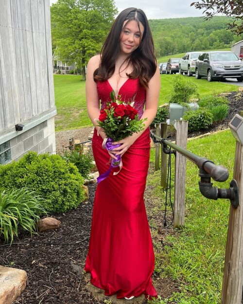 650dd9a79f81e5bcd6b71a00697d5382.jpg