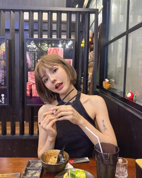 bb87546c990e0a2d03bb657a5e4fb4e8