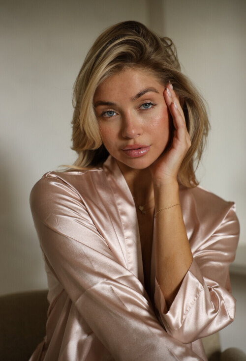 22f8fc2684ff45c61b78de8dfd4aedd1