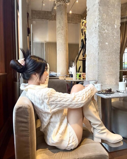 242a3cb42218da8d7d96416ffce4adcb