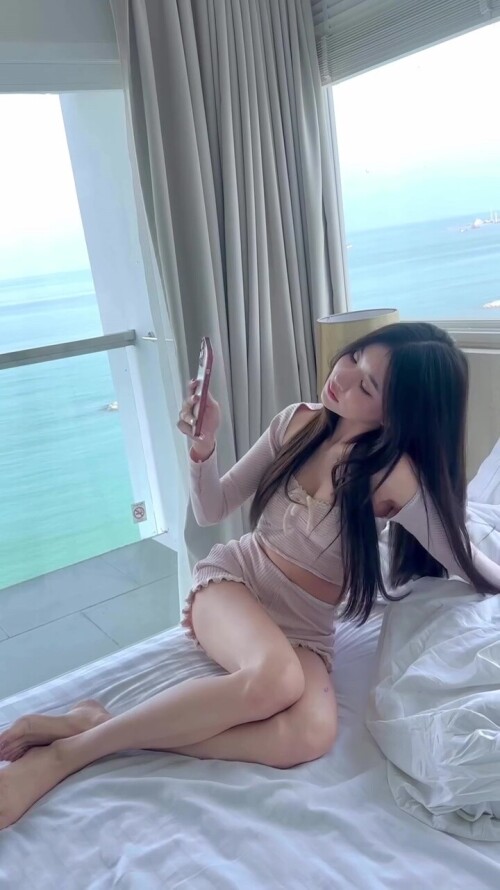 6770a18a0e7b6f65f5b47c888c95aead