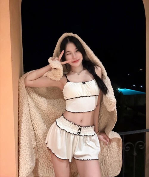 82e0623267d3ccc8a971af970353d1fa