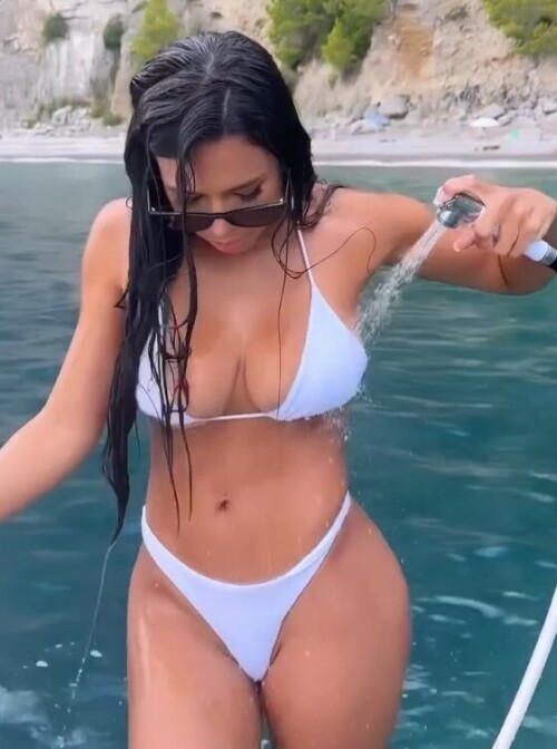 7b69b35bf9ca03b95bd0a6b0e63a0e68.jpg