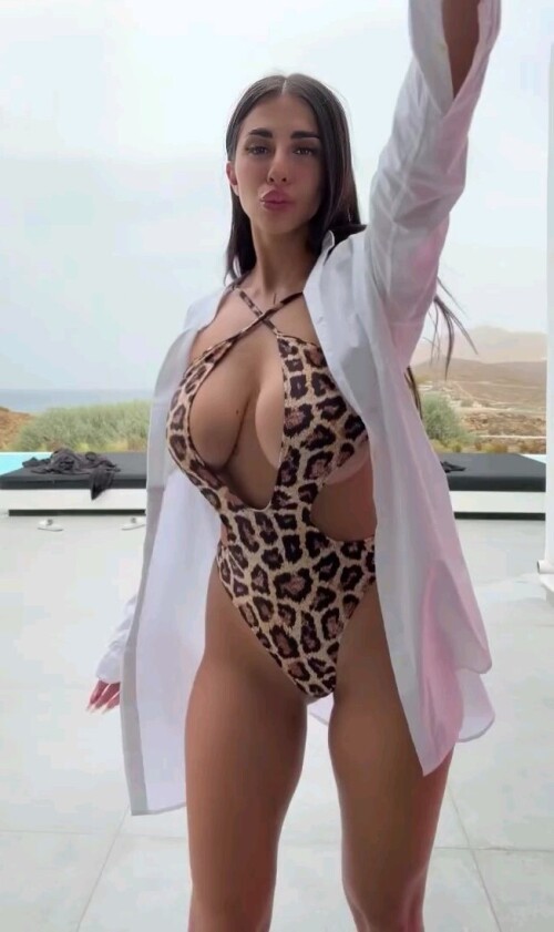 bf7c9a9375e7e533b180ce7aaf241a9a.jpg