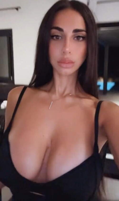 f600c74b90b7b9c58b61a612d02c7a18.jpg