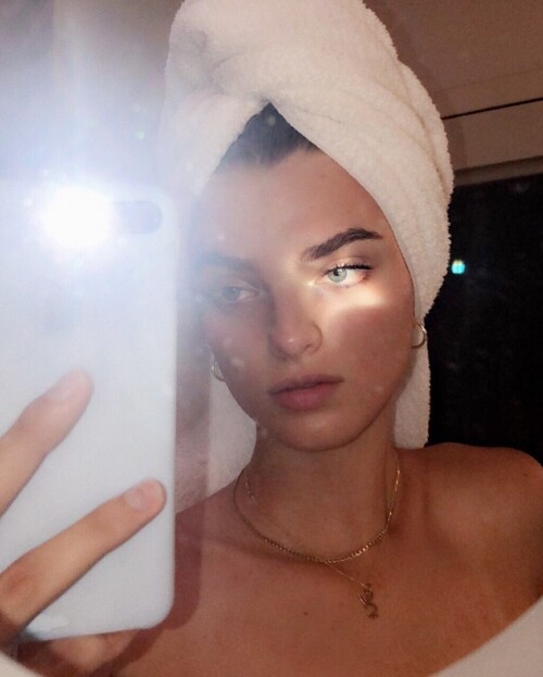 422baf3bc9c15298aaa09bb37974e10c