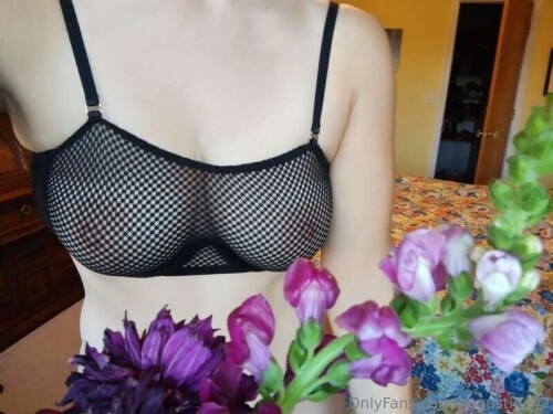 10516c6e5ddf40cffcda9ec8ff65985e.jpg
