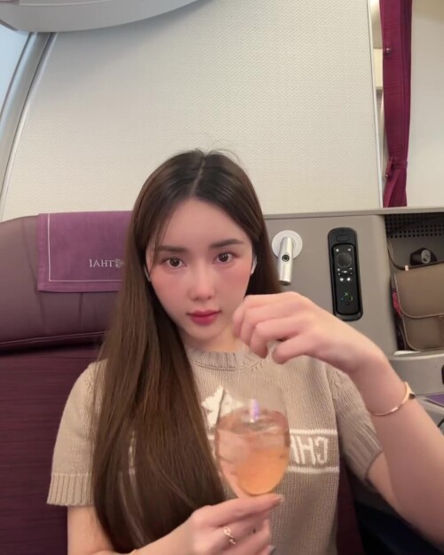 f583a5e90f3946f98bfd45996f8418b4