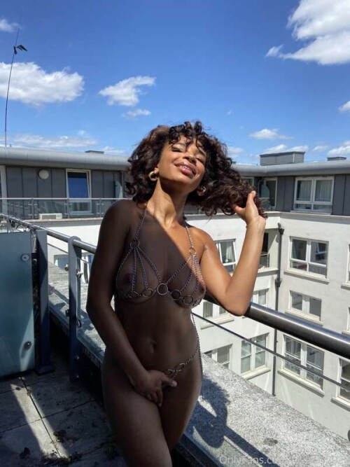 10529b2cd343d56d68d2ea1dcf2efe7e