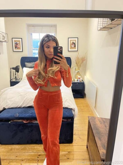 706e84f2d4e4e3f5f57c3d24e5b4f437