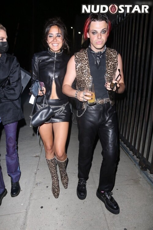 35d9fda55b7a41306e82ff89e82dbc9b