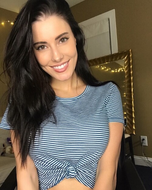 2f22c1381fe39920348e922d52da19bc.jpg