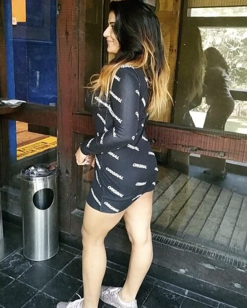 8935062d0cd64d452691fe02e66b9364.jpg