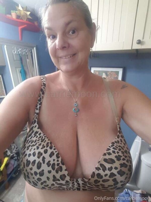 15a982a5a142e10d0b93d372140a376f.jpg