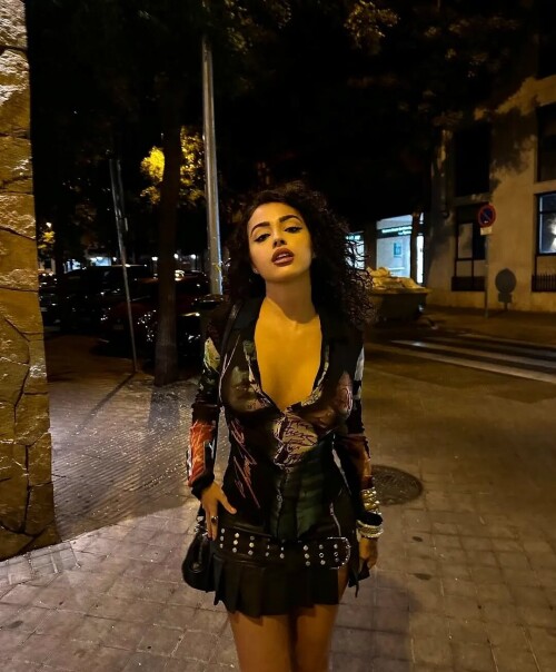 0fe5a464716c52aab7d16e7fb7475825.jpg