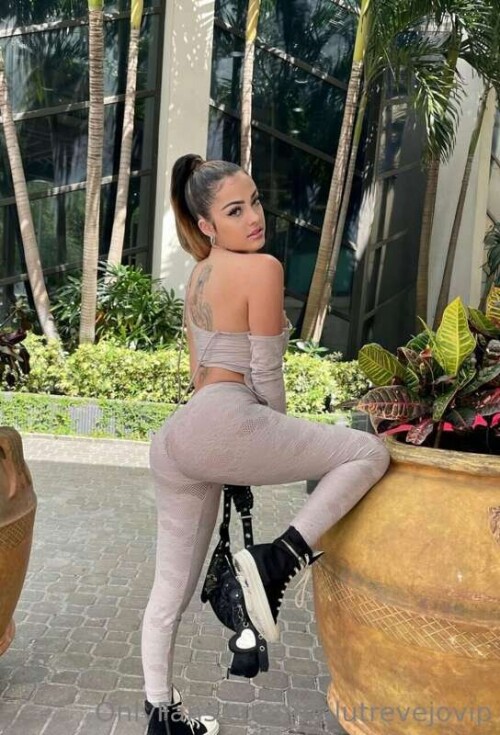 249954df62cebcd420b8cc0d160d9ee7.jpg