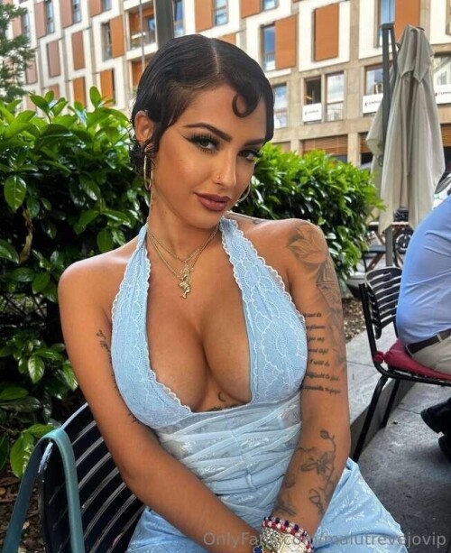 3bdf95061e64c9d48bb669972d7b9ea4.jpg