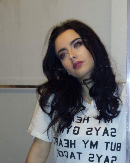 660cb2ffdcbf3f4945e78d81c5b1f33d.jpg
