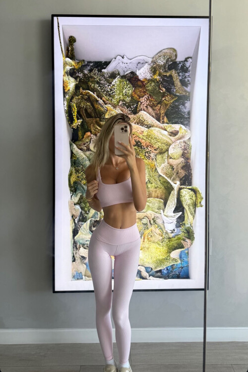 6ea904834bfc2d65a86caa566af55bc5.jpeg