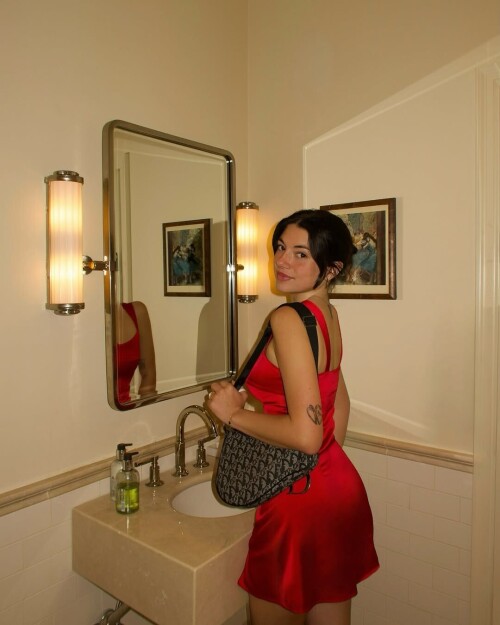 8f7058c90d0a939fbef90a52eacd322f.jpg