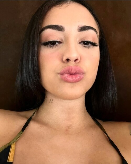 e9c8b7f48bb61088db645df3e1d2704e.jpg