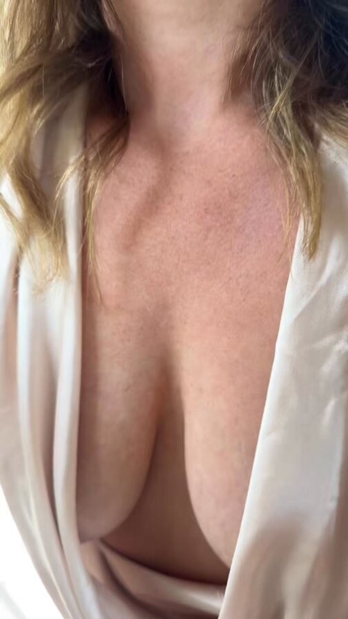 235d5d0a43ab10a4f6d24a7754022dbc.jpg