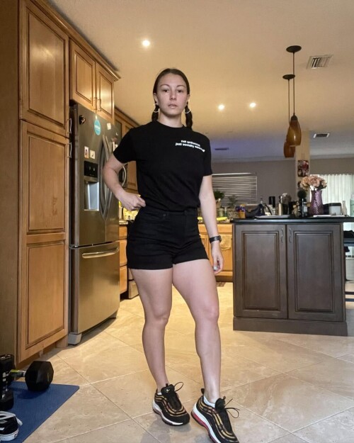 421da62f27b7b78cf5b92e622150b4c0.jpg