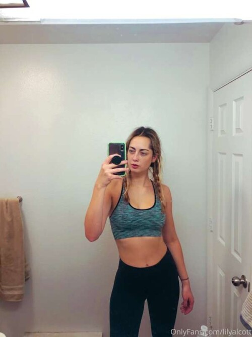 62f26823d4494d4f3ca54909371e6fc0.jpg